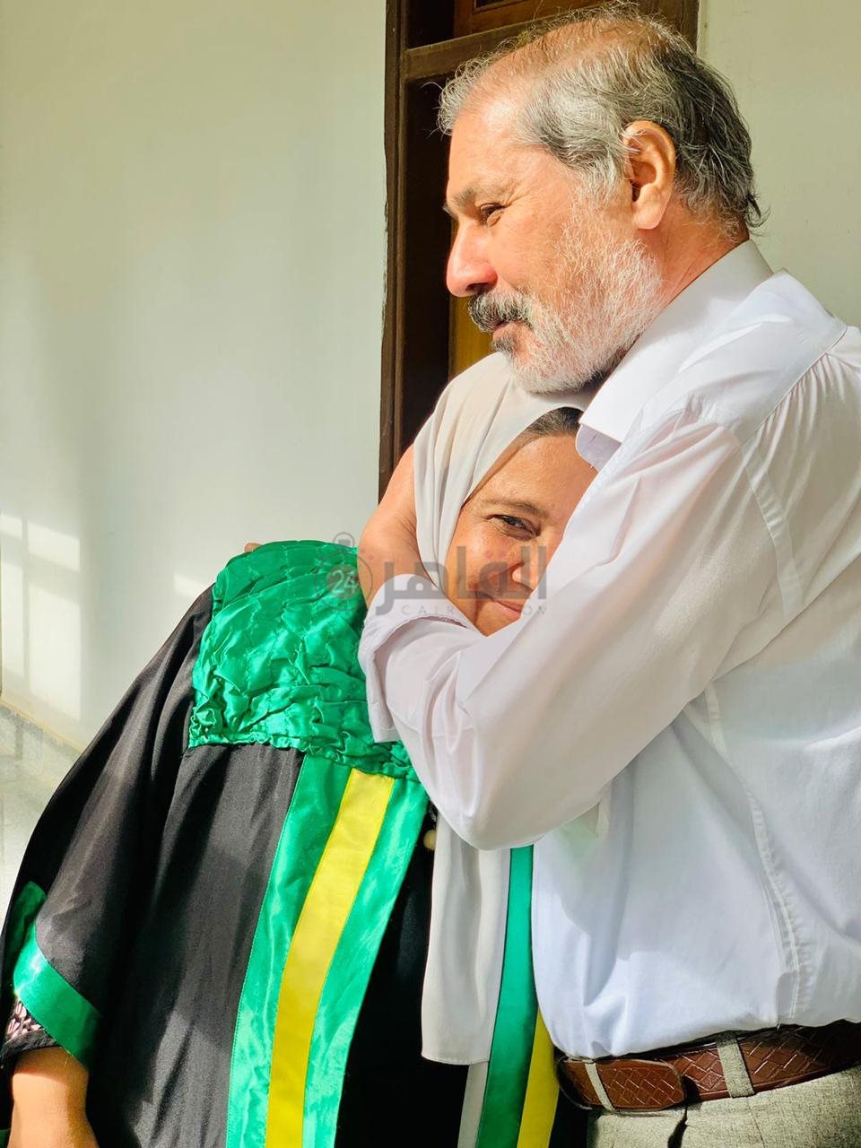 الدكتورة نجوى مع زوجها