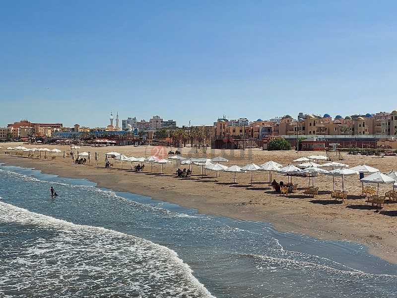 هدوء علي شاطئ بورسعيد