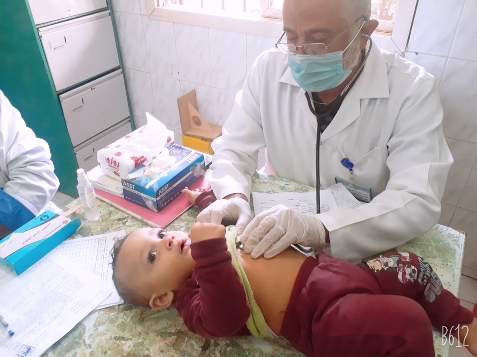 قافلة علاجية بقرية نشوه