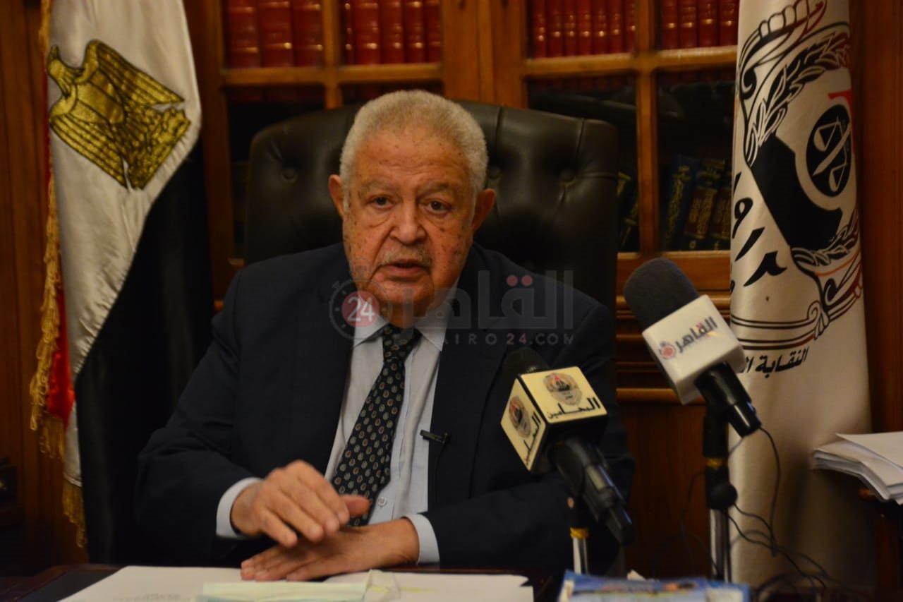 نقيب المحامين