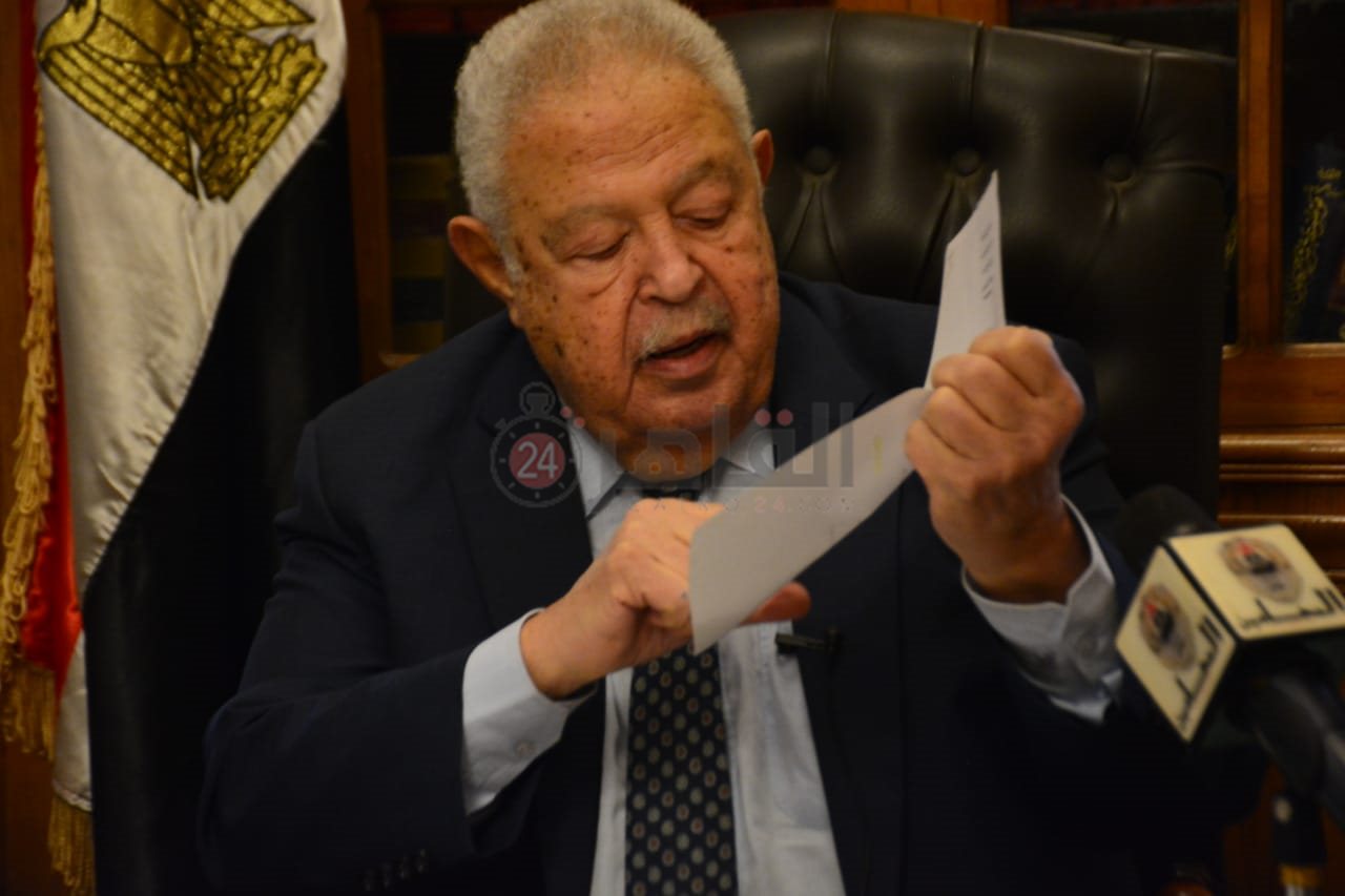 نقيب المحامين