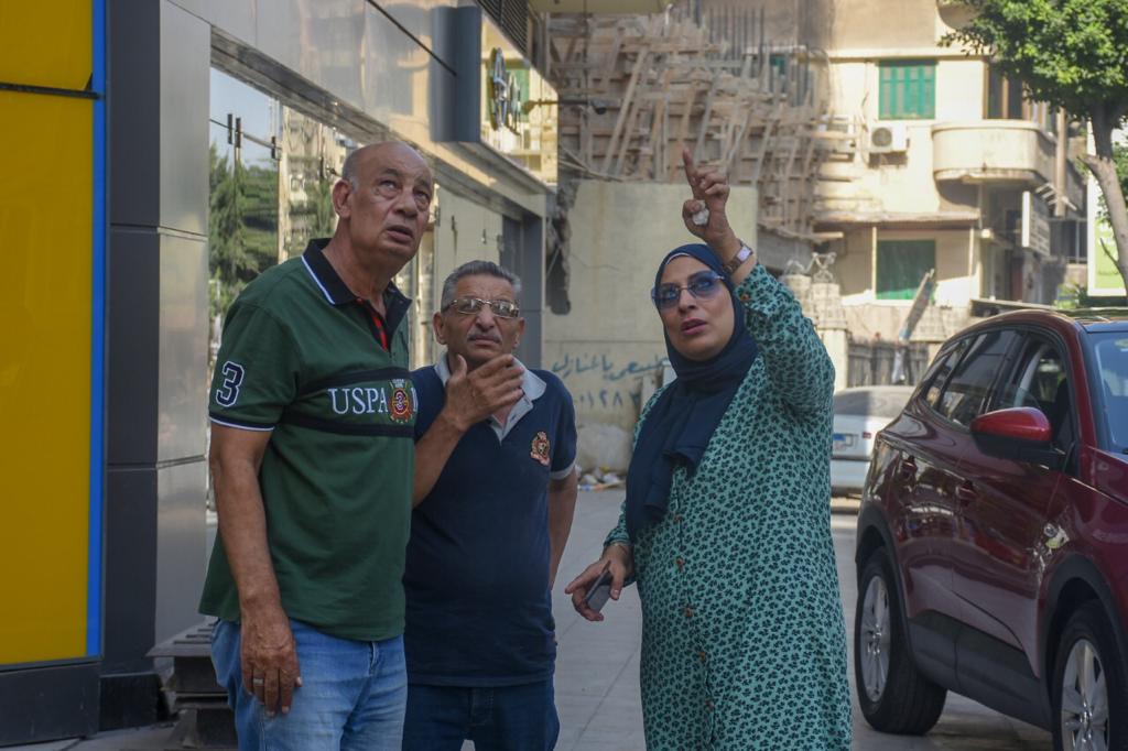 إزالة الإعلانات المخالفة في الإسكندرية 