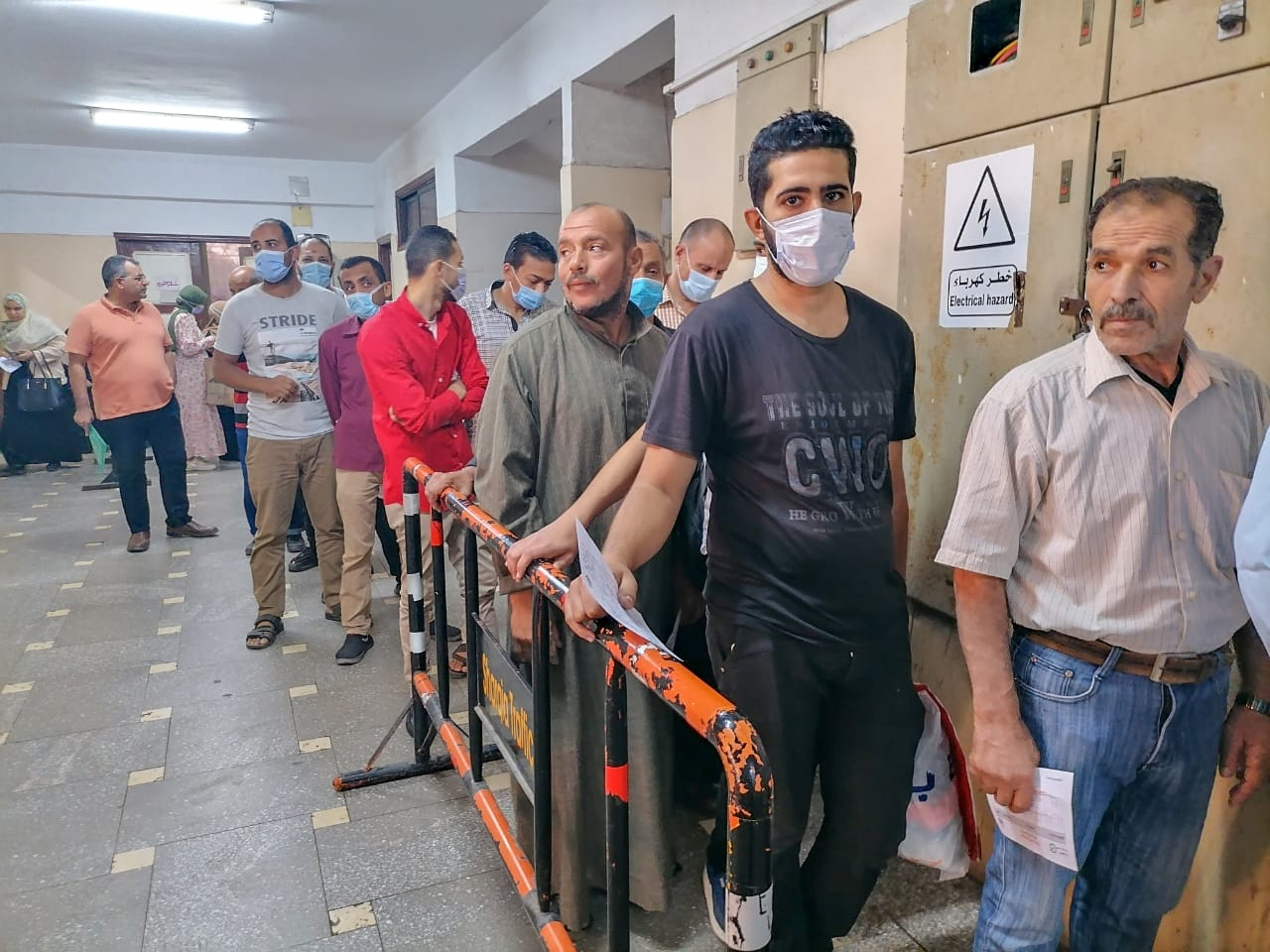 إقبال كبير على التطعيم بلقاح كورونا في الشرقية 01