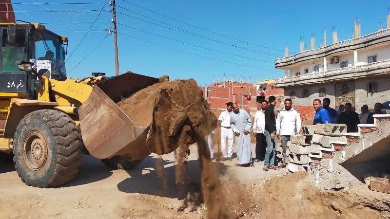 إزالة التعديات على الأراضي بالشرقية 02