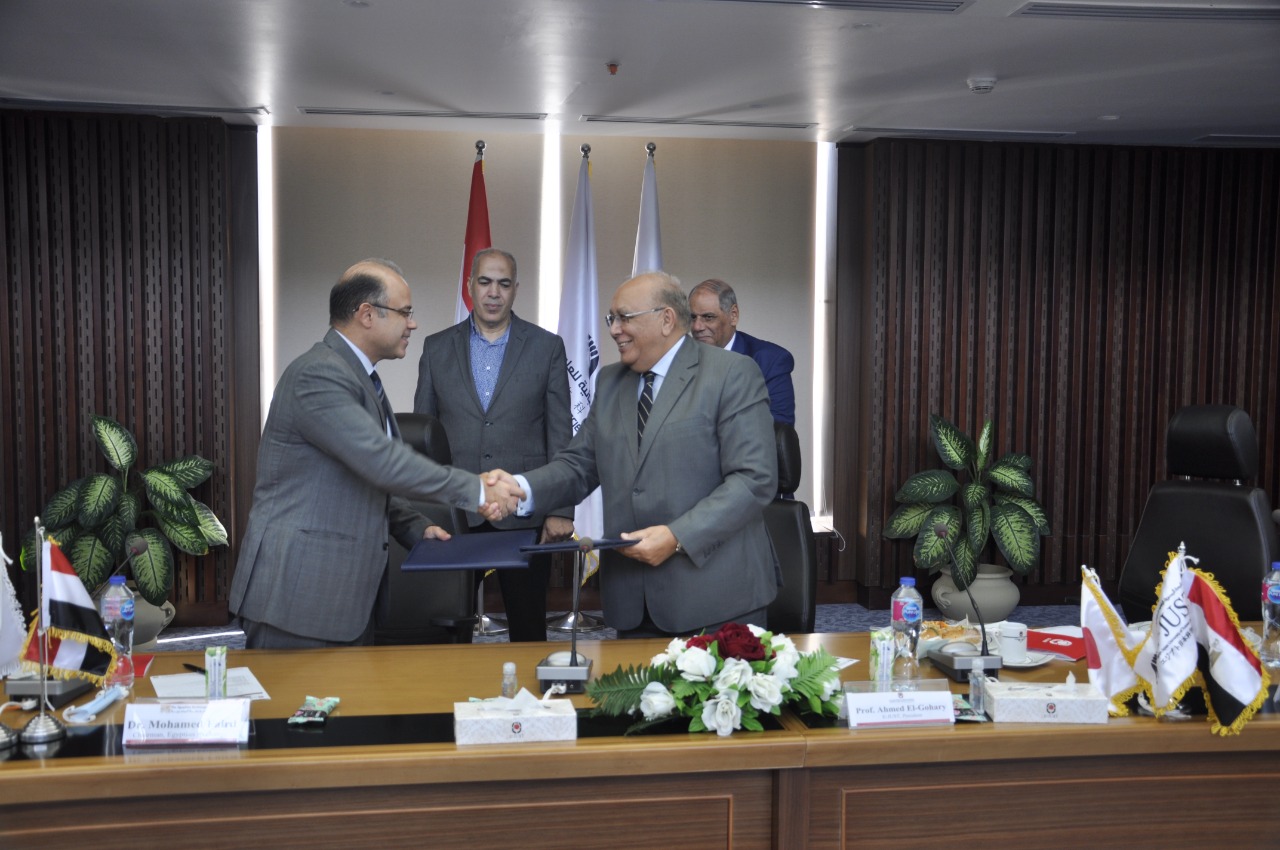 رئيس البورصة المصرية يوقع بروتكول تعاون مع الجامعة اليابانية 