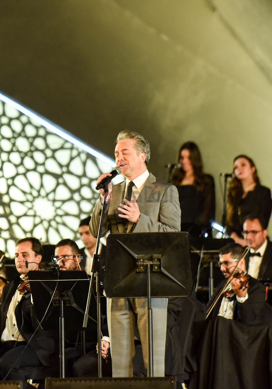 4BB8D316-F9F9-4B27-BE9D-0BF5EBC50CA3