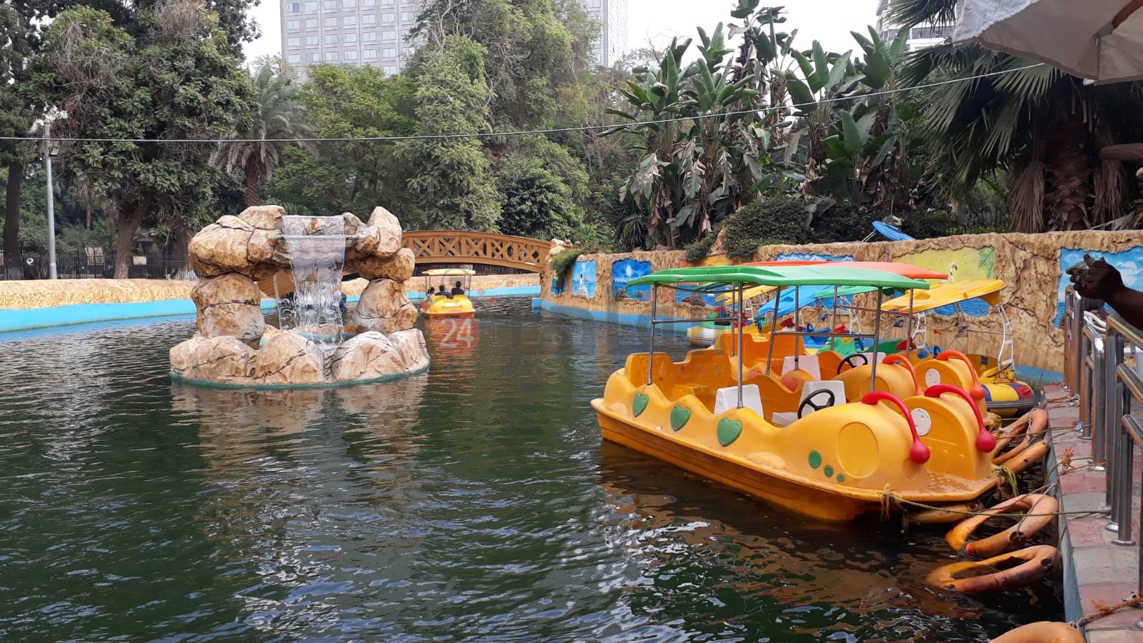 حديقة الحيوان