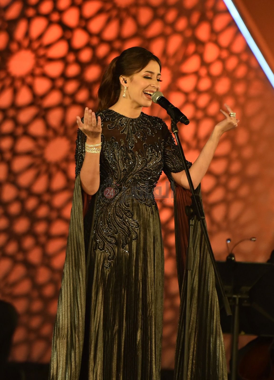 AAD585BF-42AC-4D19-8B93-1A6F99B8C20E