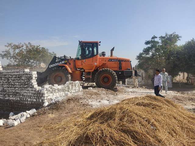 إزالة التعديات على الأراضي بالشرقية 01