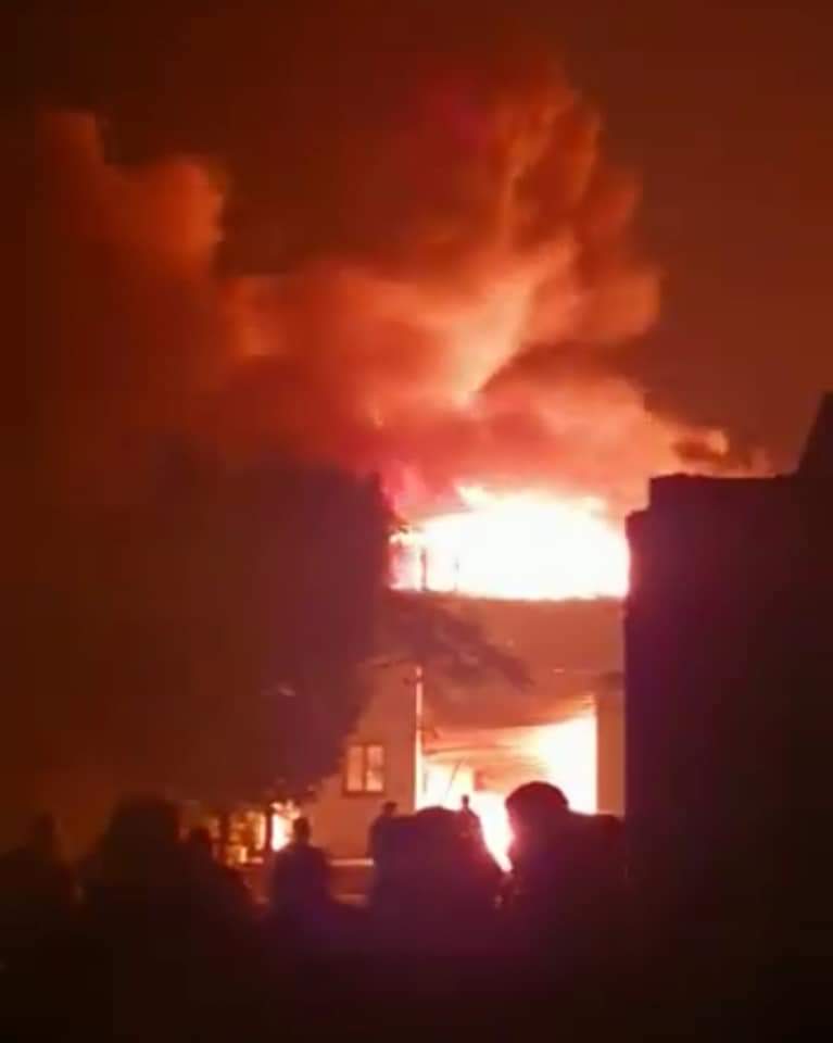 السيطرة على حريق مصنع بلاستيك بالشرقية 08