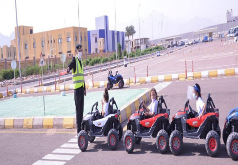  الداخلية تنظم زيارات لطلاب المدارس�