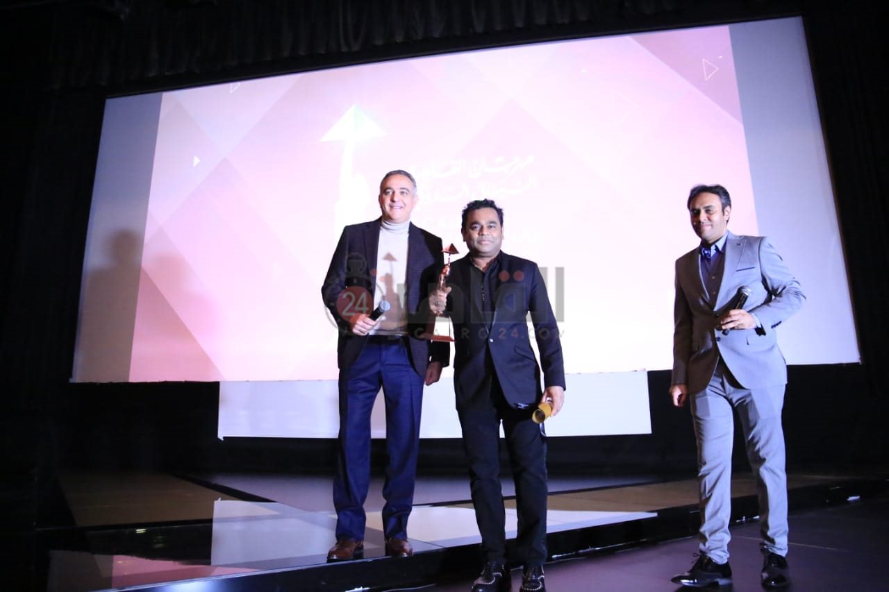 تكريم الموسيقار الهندي أي آر رحمان بمهرجان القاهرة السينمائي (3)