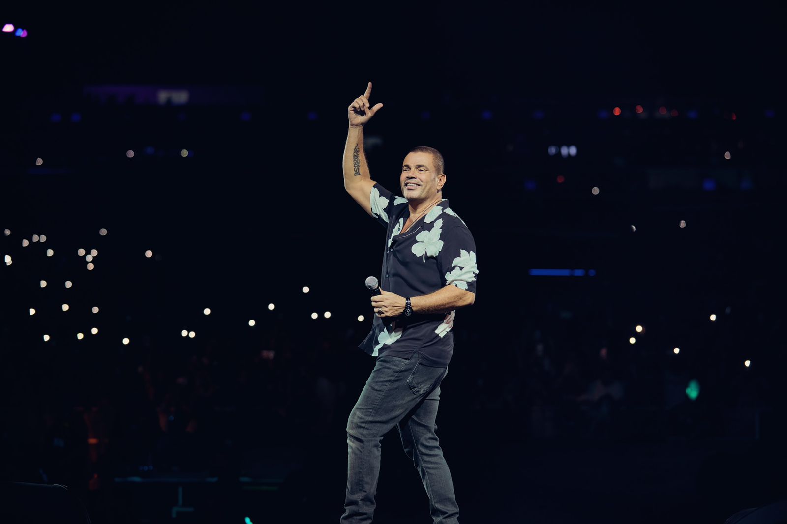 حفل عمرو دياب بالسعودية (2)