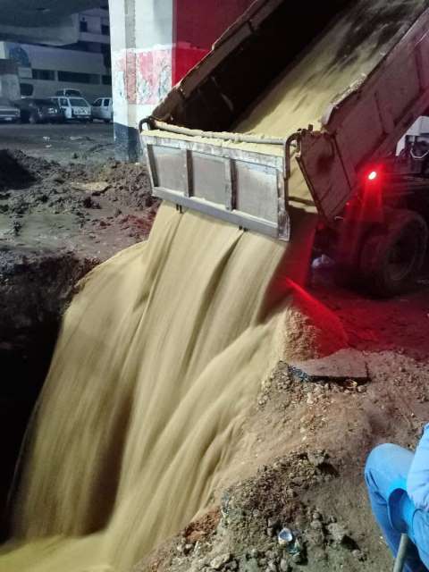 إصلاح خط الصرف الصحي الرئيسي بالزقازيق 04