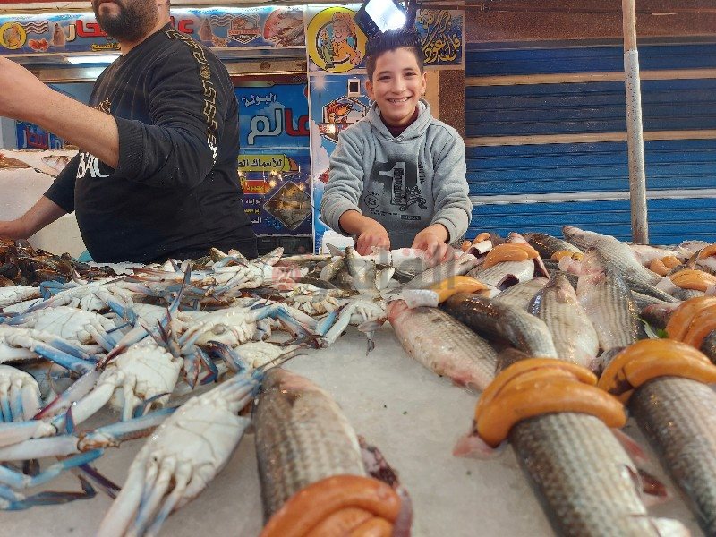 طفل بدرجة جراح أسماك 