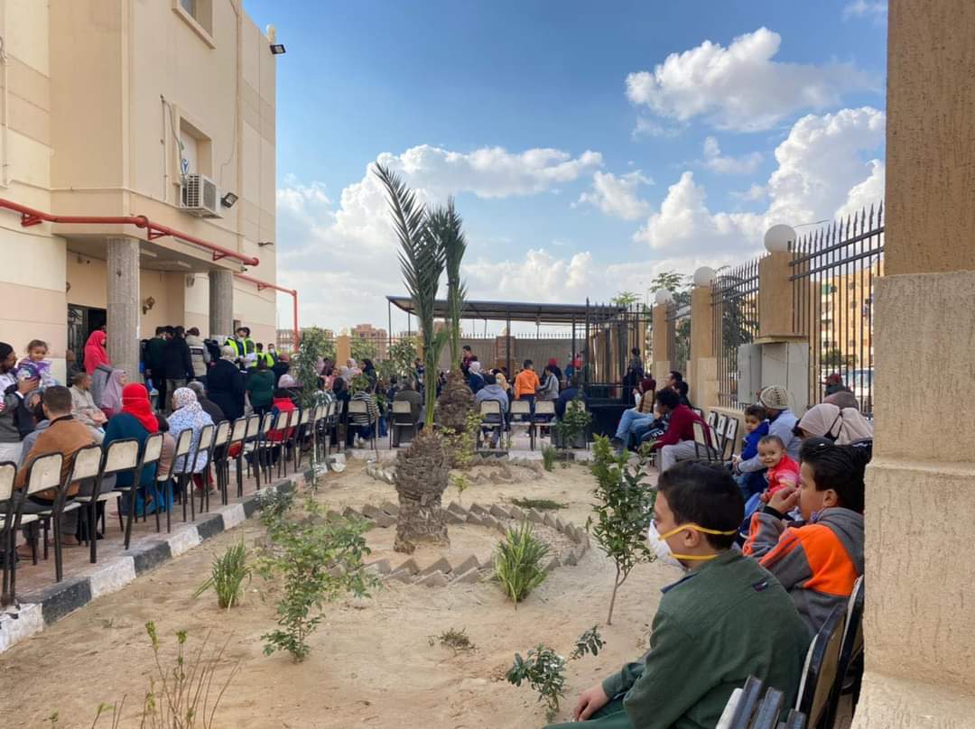 قافلة طبية بالمجان بالعاشر من رمضان 01