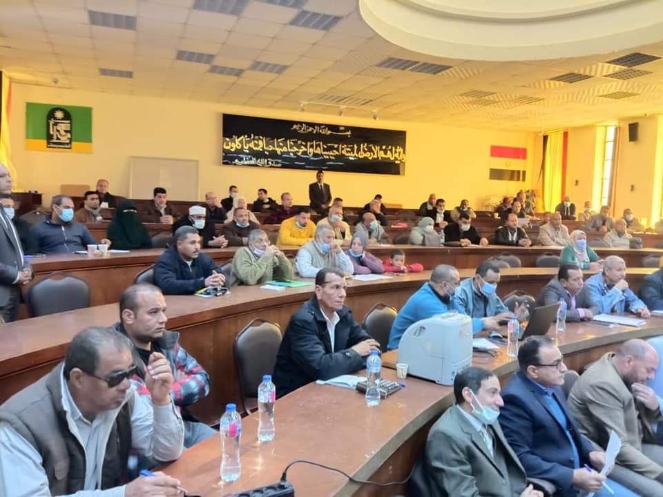 مزاد لبيع محلات وصيدليات بالعاشر من رمضان 2