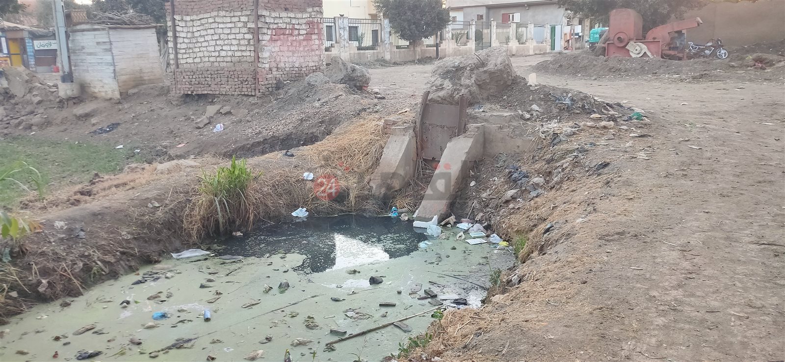 تحويل الصرف الصحي لمياه الترعة 07