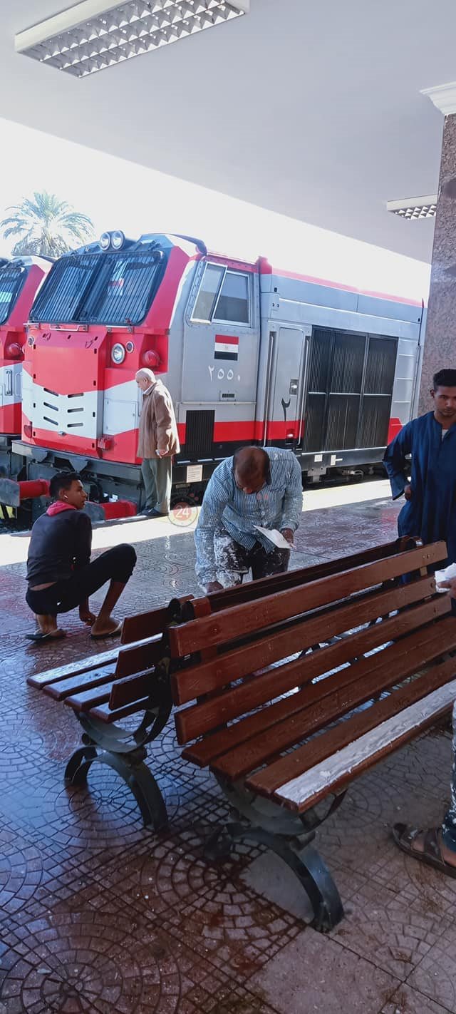 أعمال تطوير محطة أسوان 