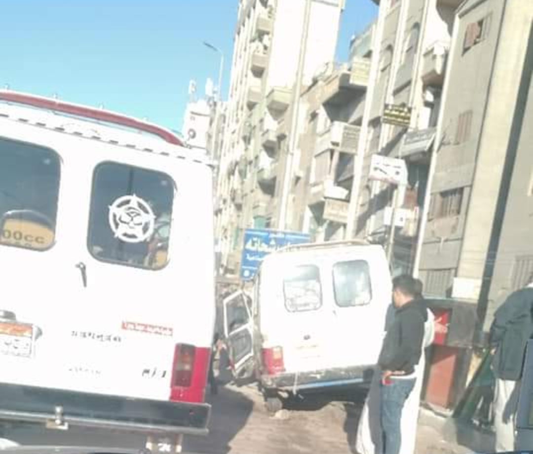 اقتحام سرفيس لـ كوبري الصاغة بالشرقية 04