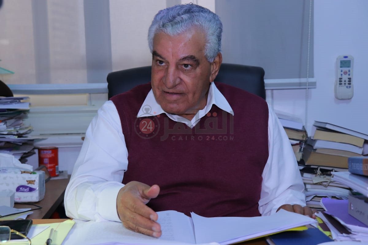 الدكتور زاهي حواس (3)