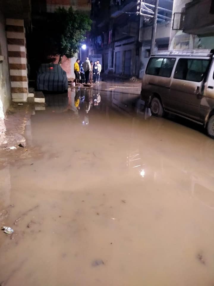 انفجار خط مياه شرب بالشرقية 02