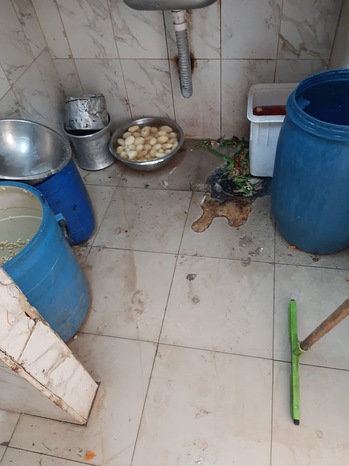 حملات على المنشآت الغذائية بالشرقية 4