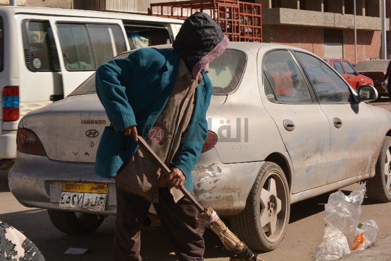 عامل نظافة يمداح النبي في بورسعيد 7