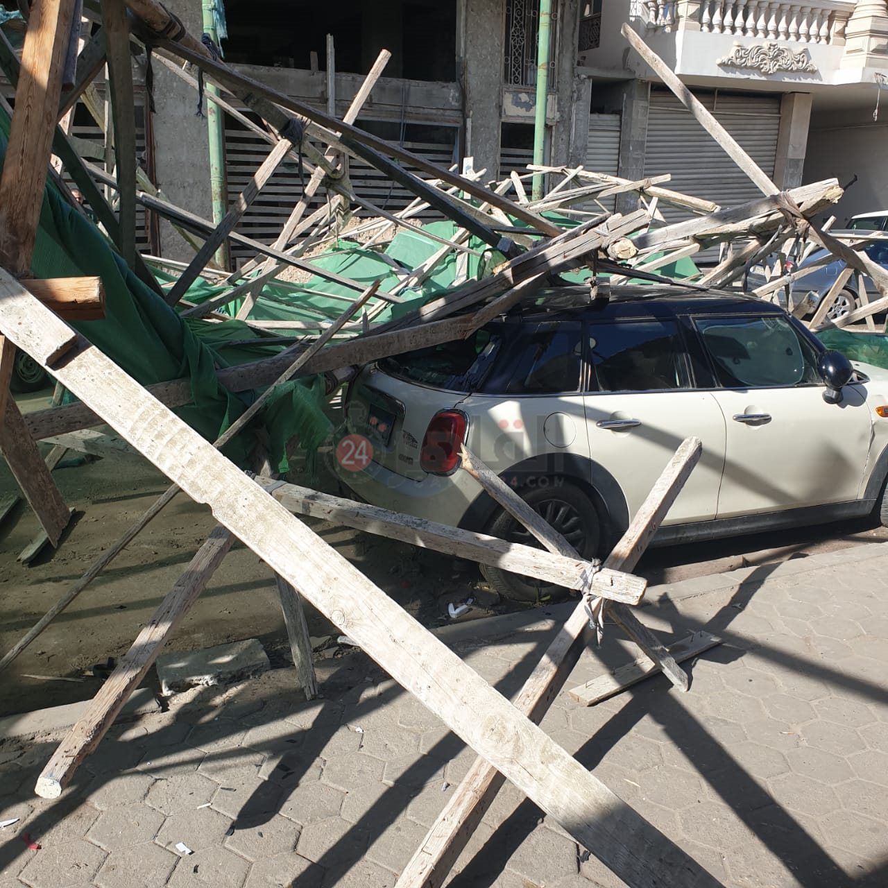 إنهيار واجهة مبني سيمون أرزت الأثري ببورسعيد 3