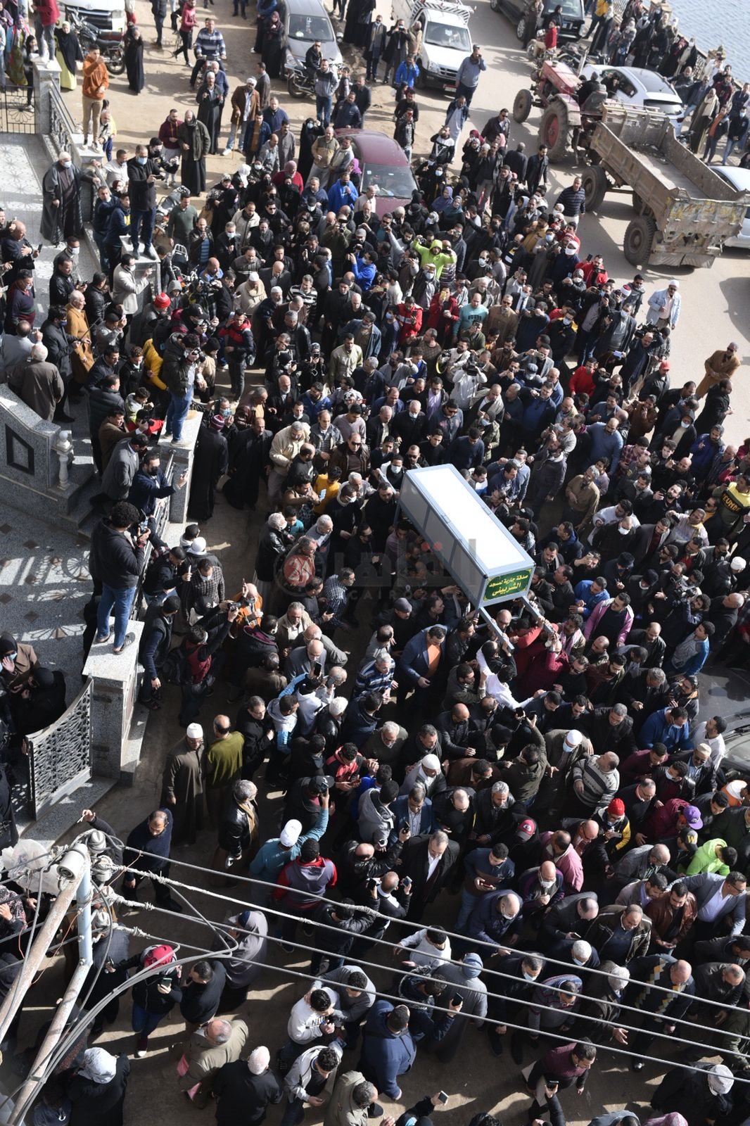بالدموع أهالي شربين يودعون الإعلامي الراحل وائل الإبراشي 