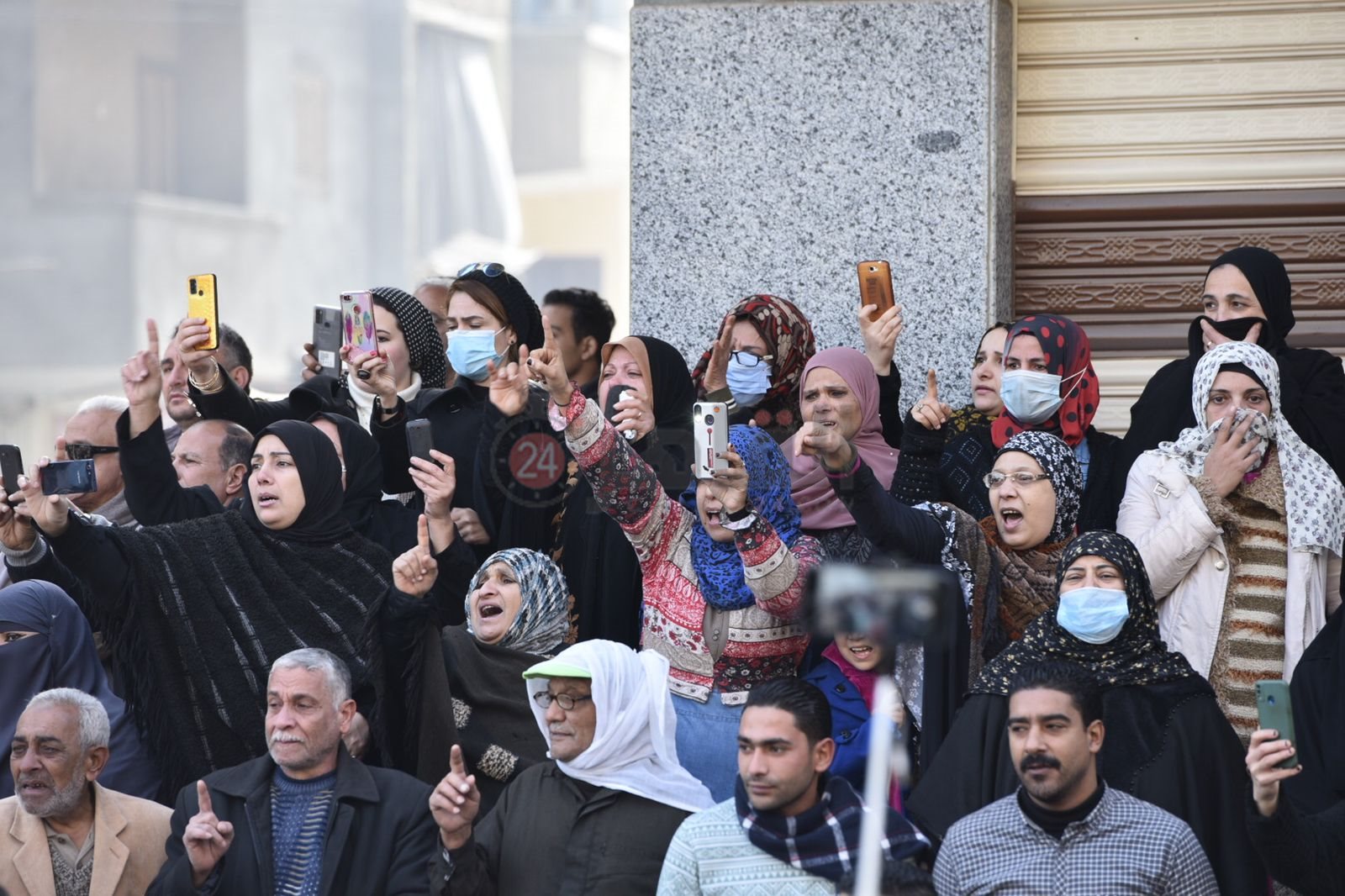 بالدموع أهالي شربين يودعون الإعلامي الراحل وائل الإبراشي 