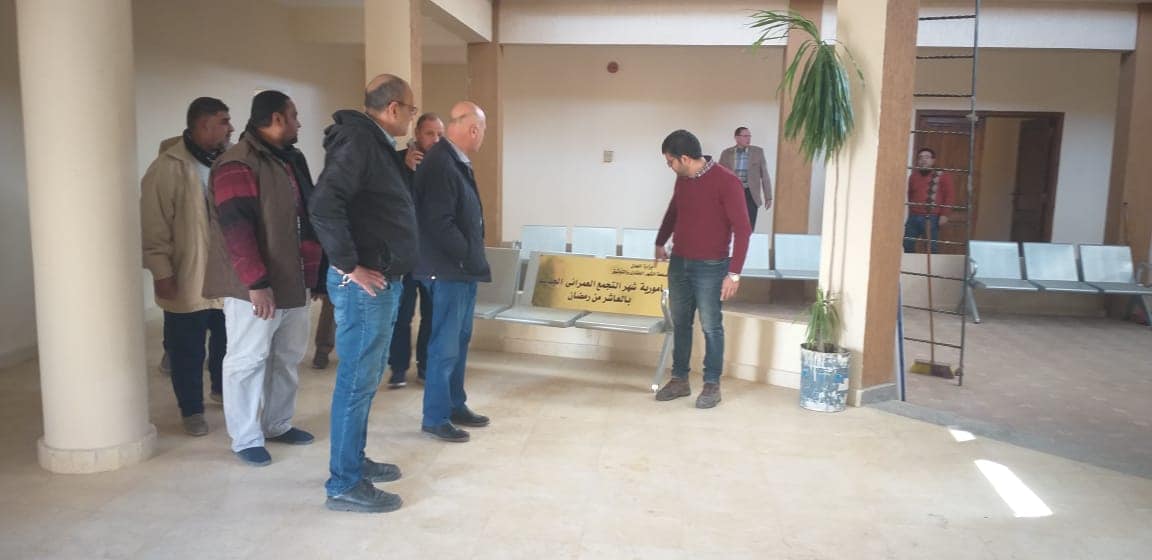 رئيس جهاز العاشر من رمضان يتفقد مقر الشهر العقاري الجديد 2