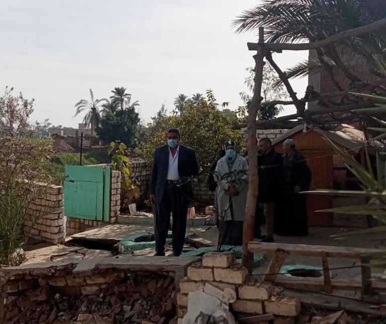 هبوط أرضي بقرية دمشقين