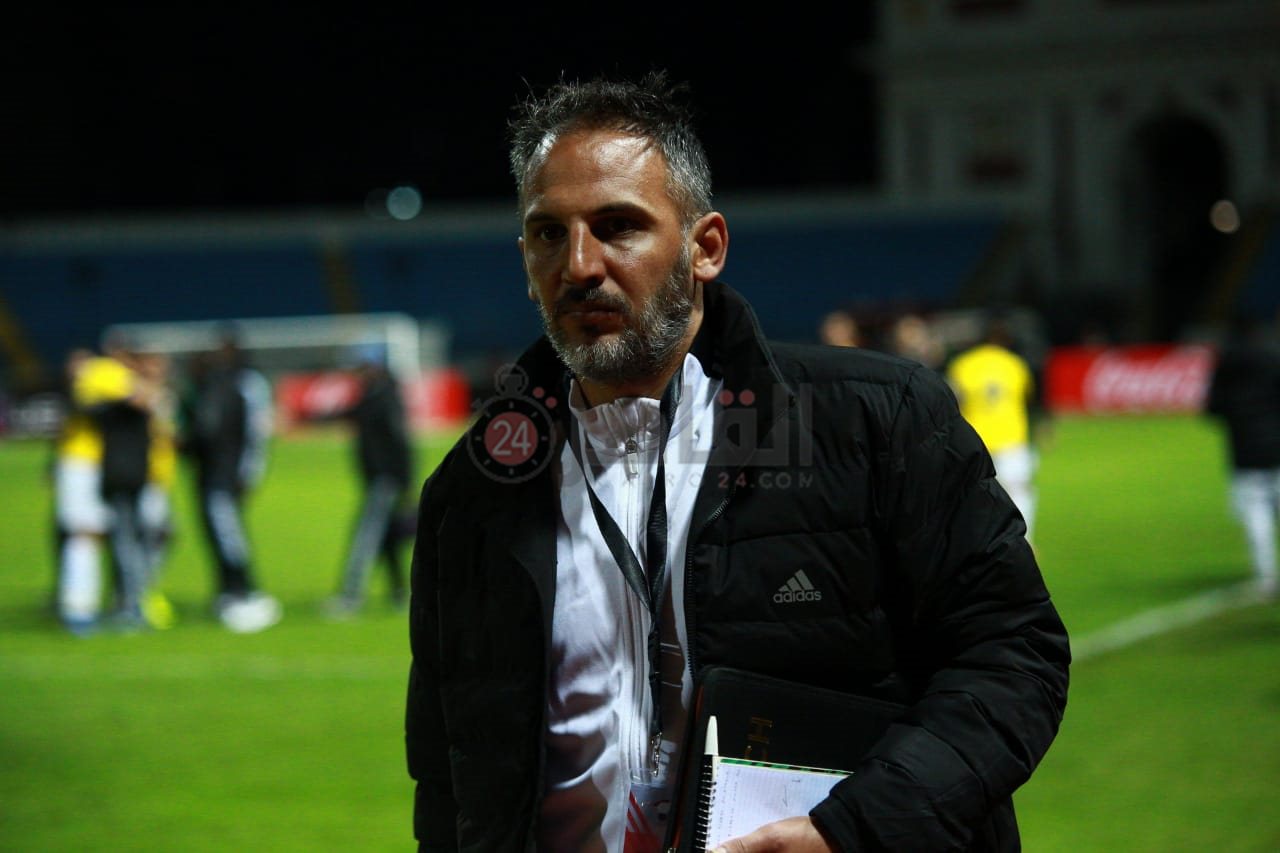 جماهير الإسماعيلي تحيي لاعبيها عقب الفوز أمام سموحة