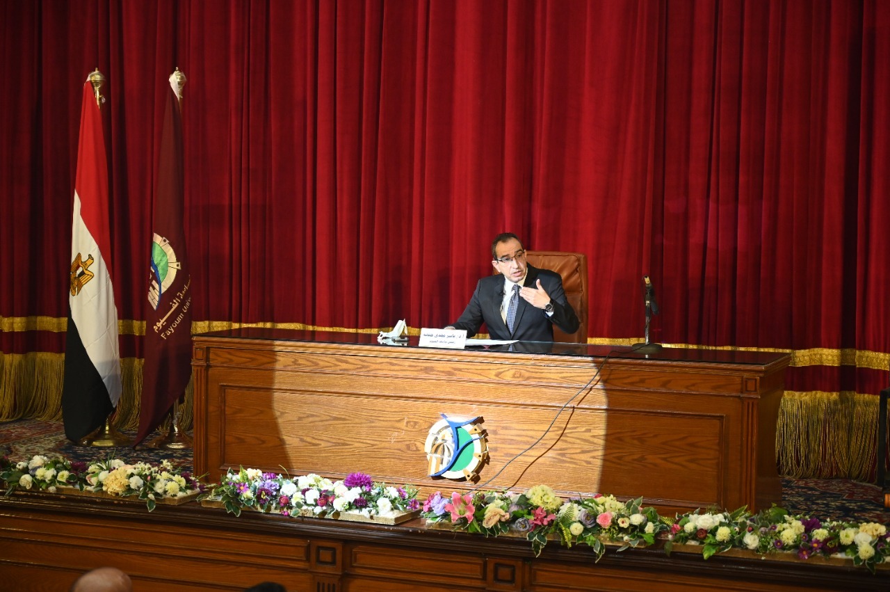 المؤتمر الصحفي الأول لرئيس جامعة الفيوم