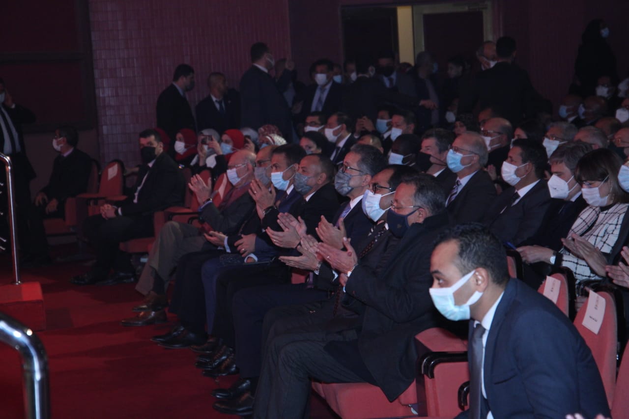 c2879468-2b4b-4a25-b5e8-7d79f942dc44