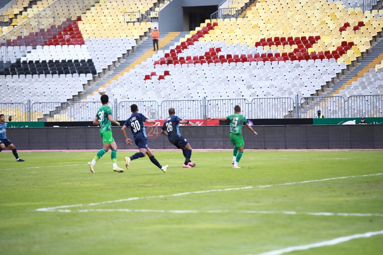 بيراميدز والمصري (14)