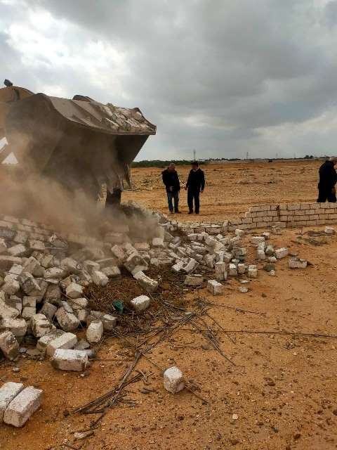 إزالة تعديات على الأراضي بالشرقية 01