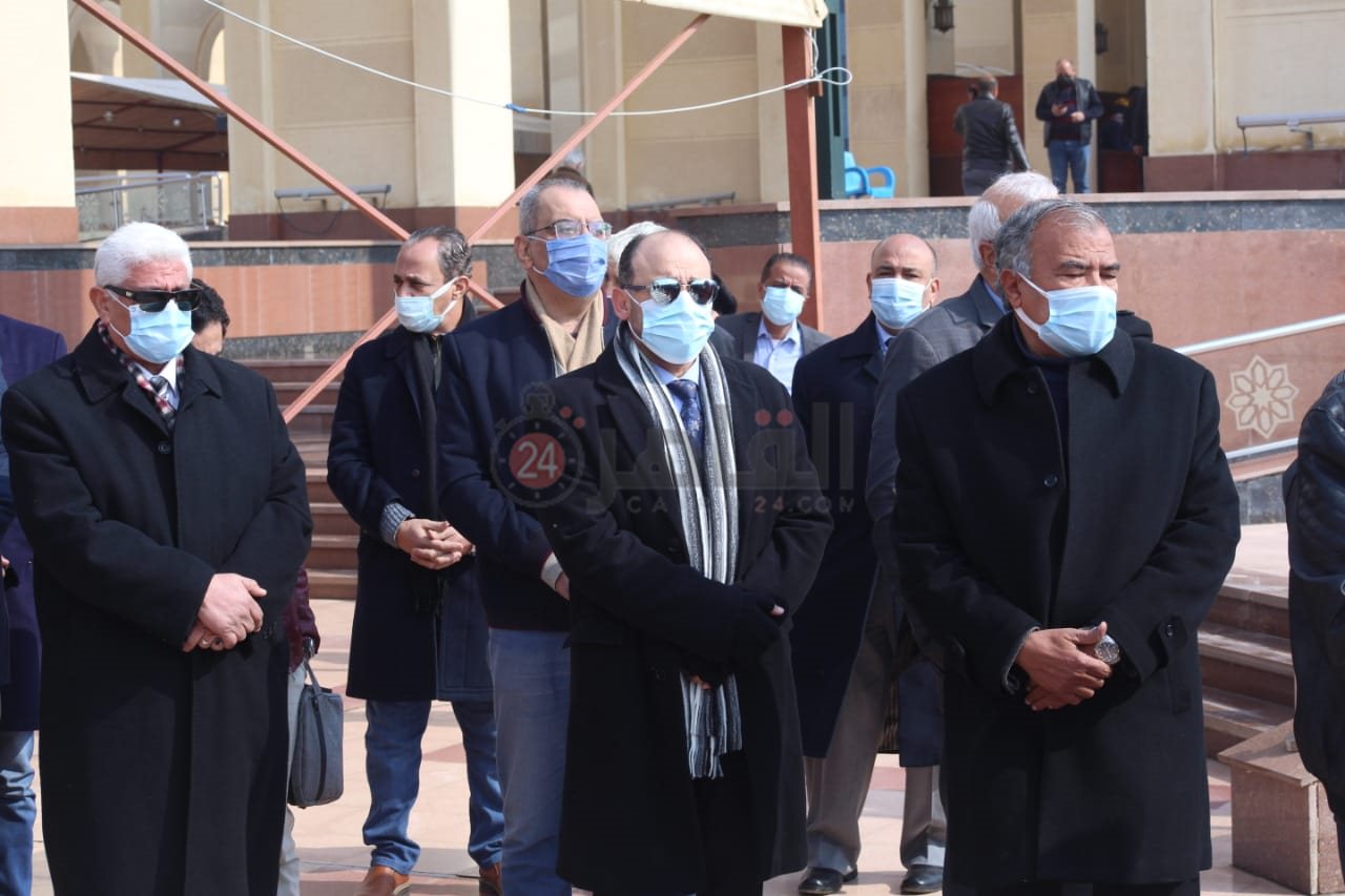 جنازة الكاتب الصحفي ياسر رزق (19)