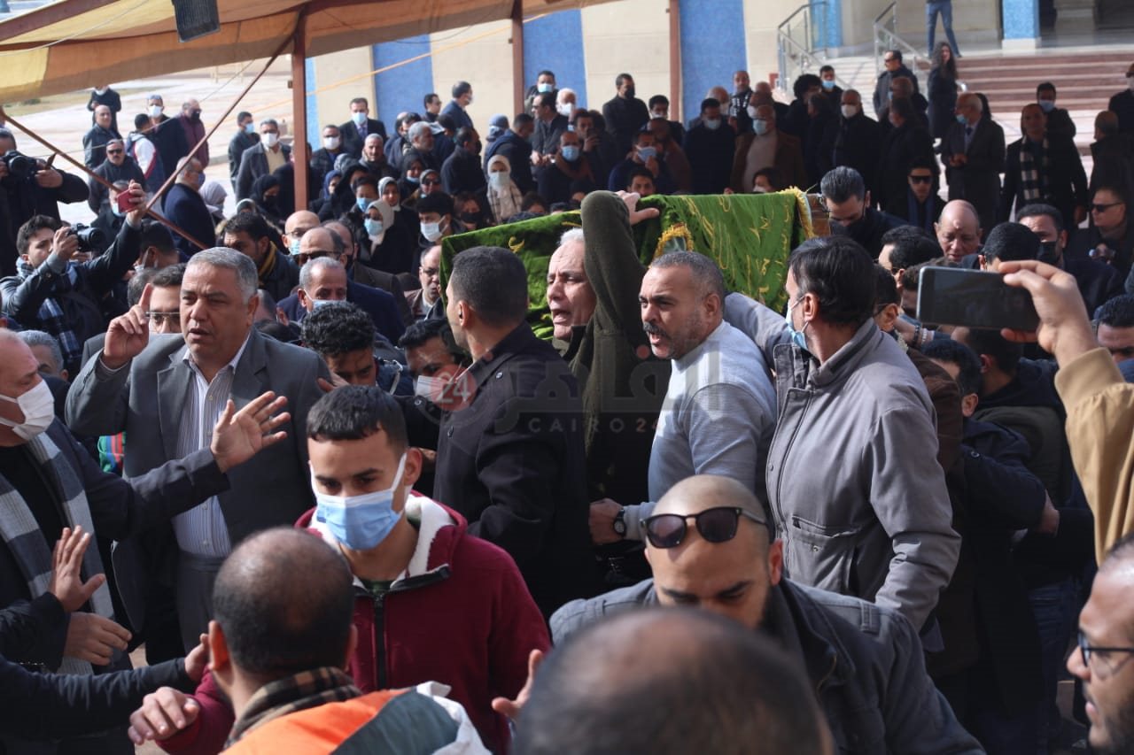 جنازة الكاتب الصحفي ياسر رزق (30)