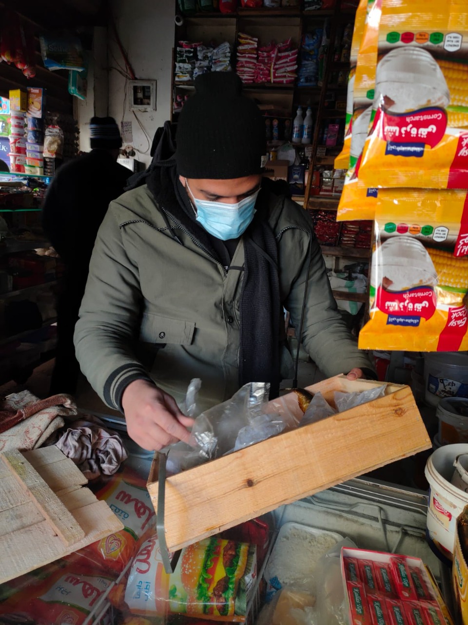 ضبط وإعدام أغذية فاسدة بالشرقية 004