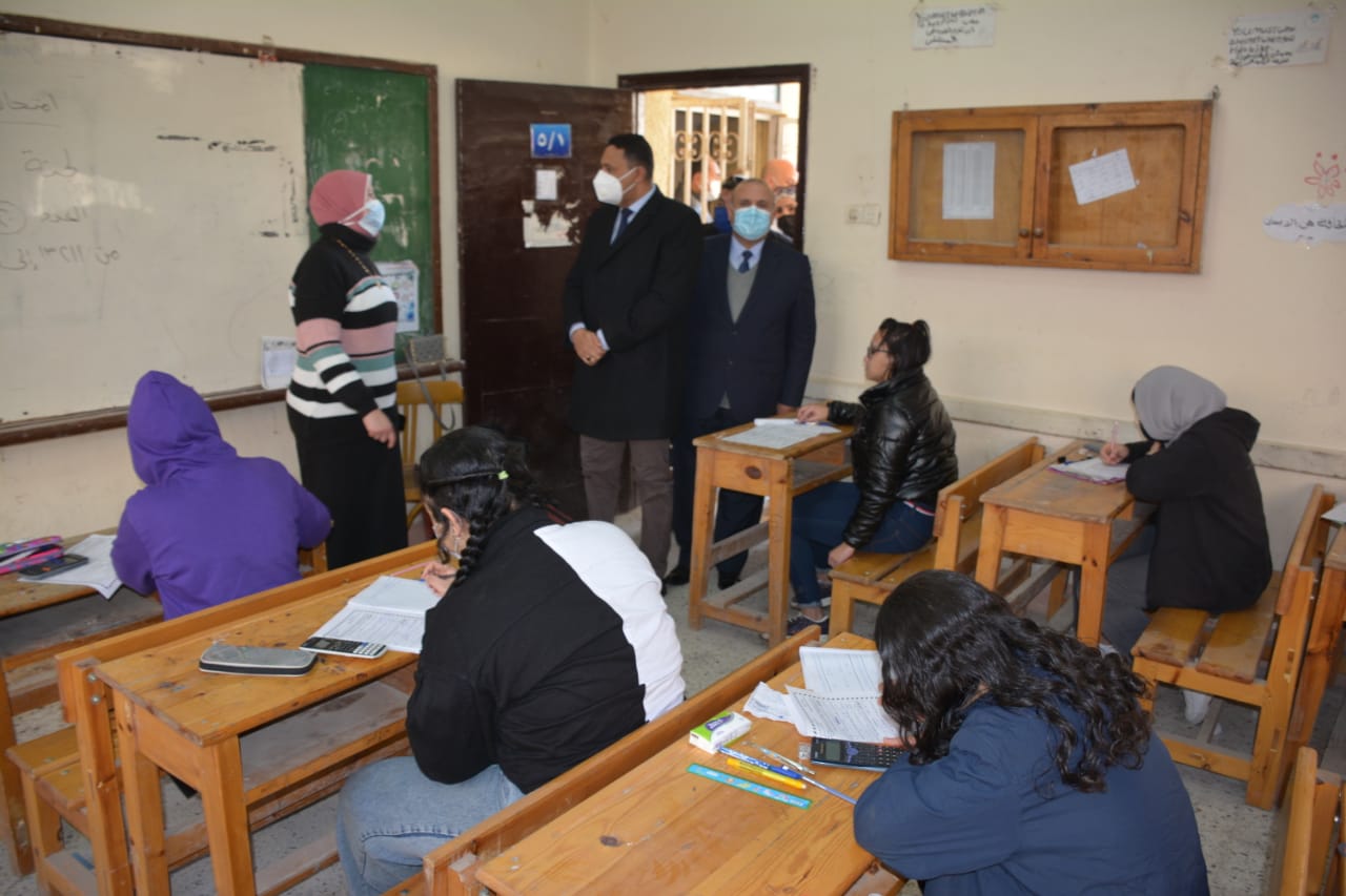 محافظ الدقهلية يتفقد سير امتحانات الشهادة الإعدادية 