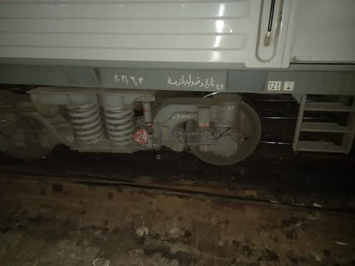 خروج 3 عربات من قطار دمياط