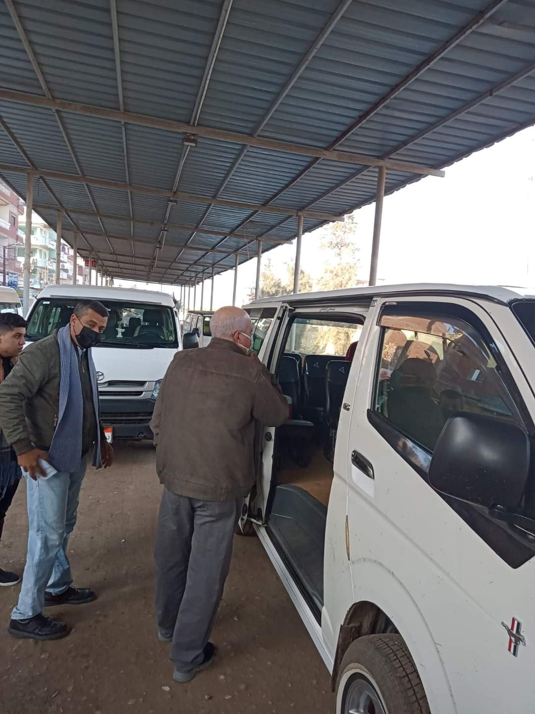 حملات تفتيشية على مواقف السيارات بالشرقية