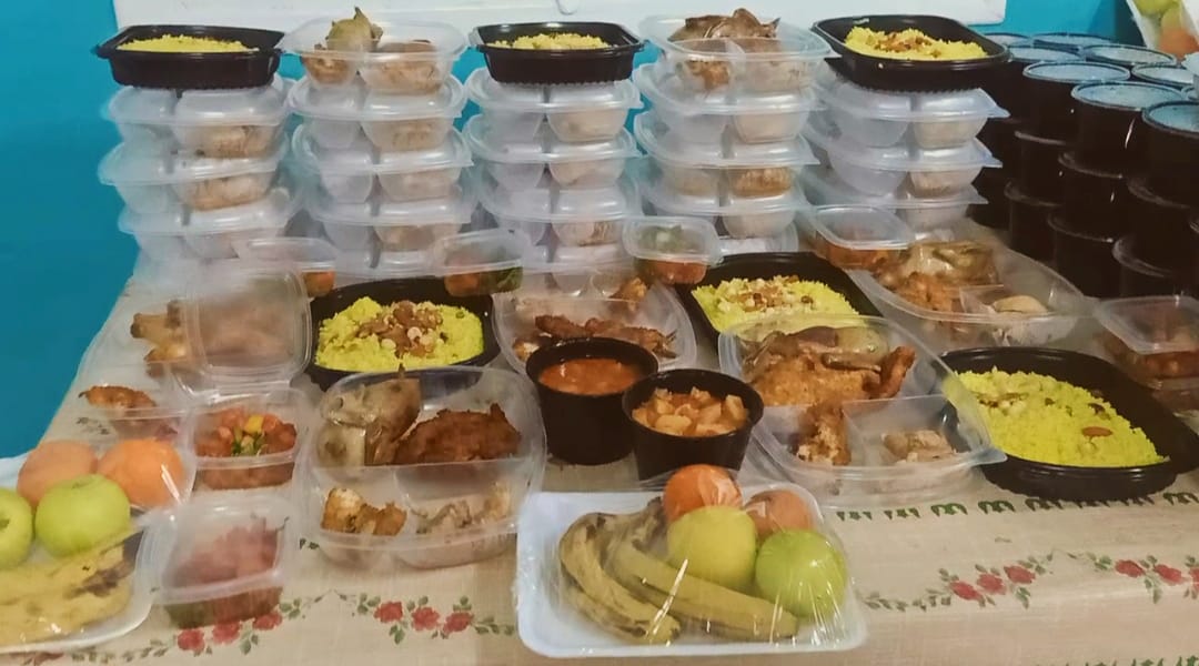 توزيع الوجبات على الفقراء 5