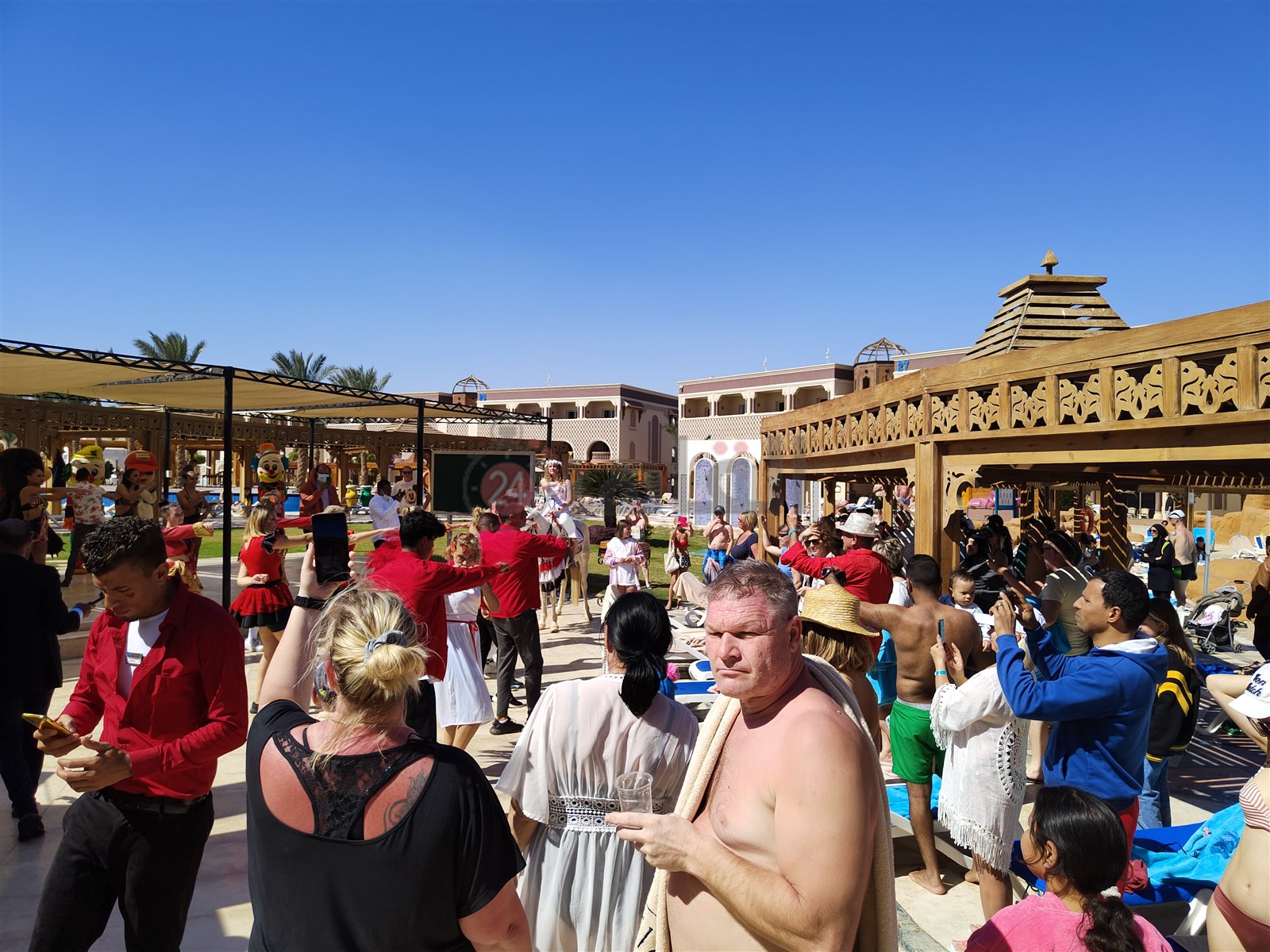 احتفالات عيد الحب بفنادق الغردقة