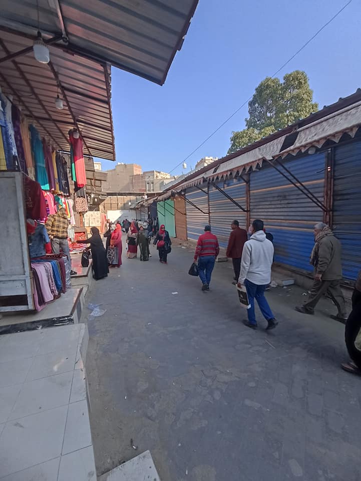 المحال التجارية الموجودة أعلى نفق المحطة