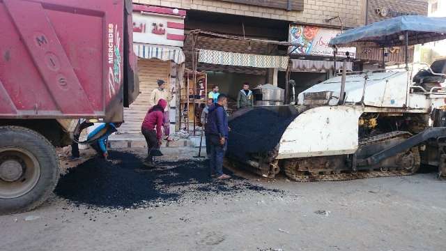 أعمال رصف شارع التحرير بالشرقية 02