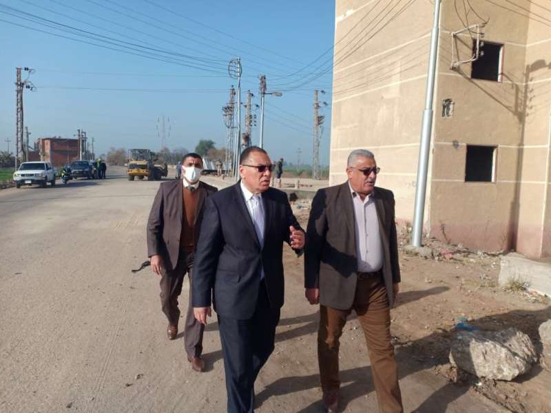 جولة المحافظ في مثلث عمارات غزالة 01