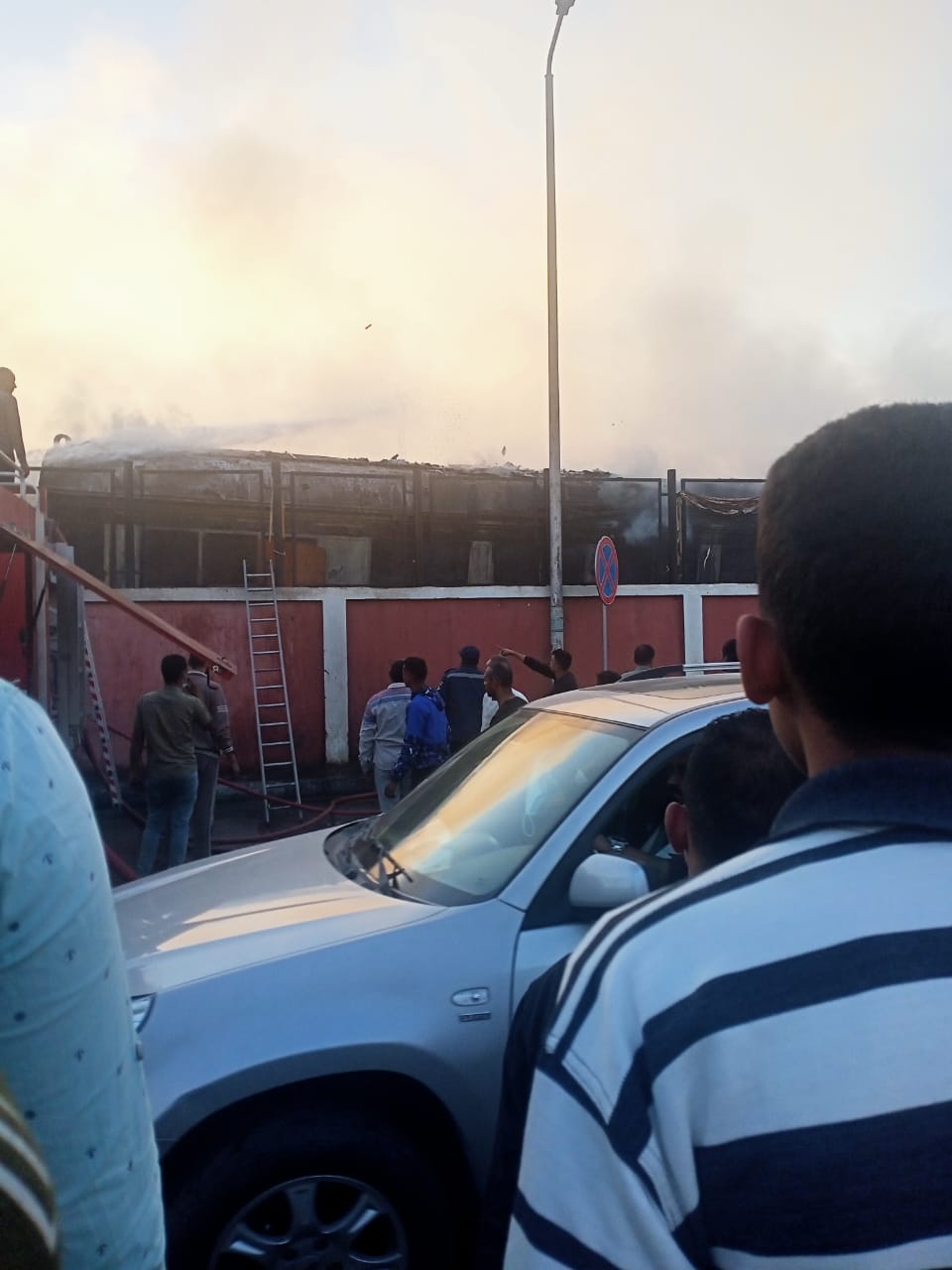 إطفاء حريق عربة قطار الأقصر القديمة 6